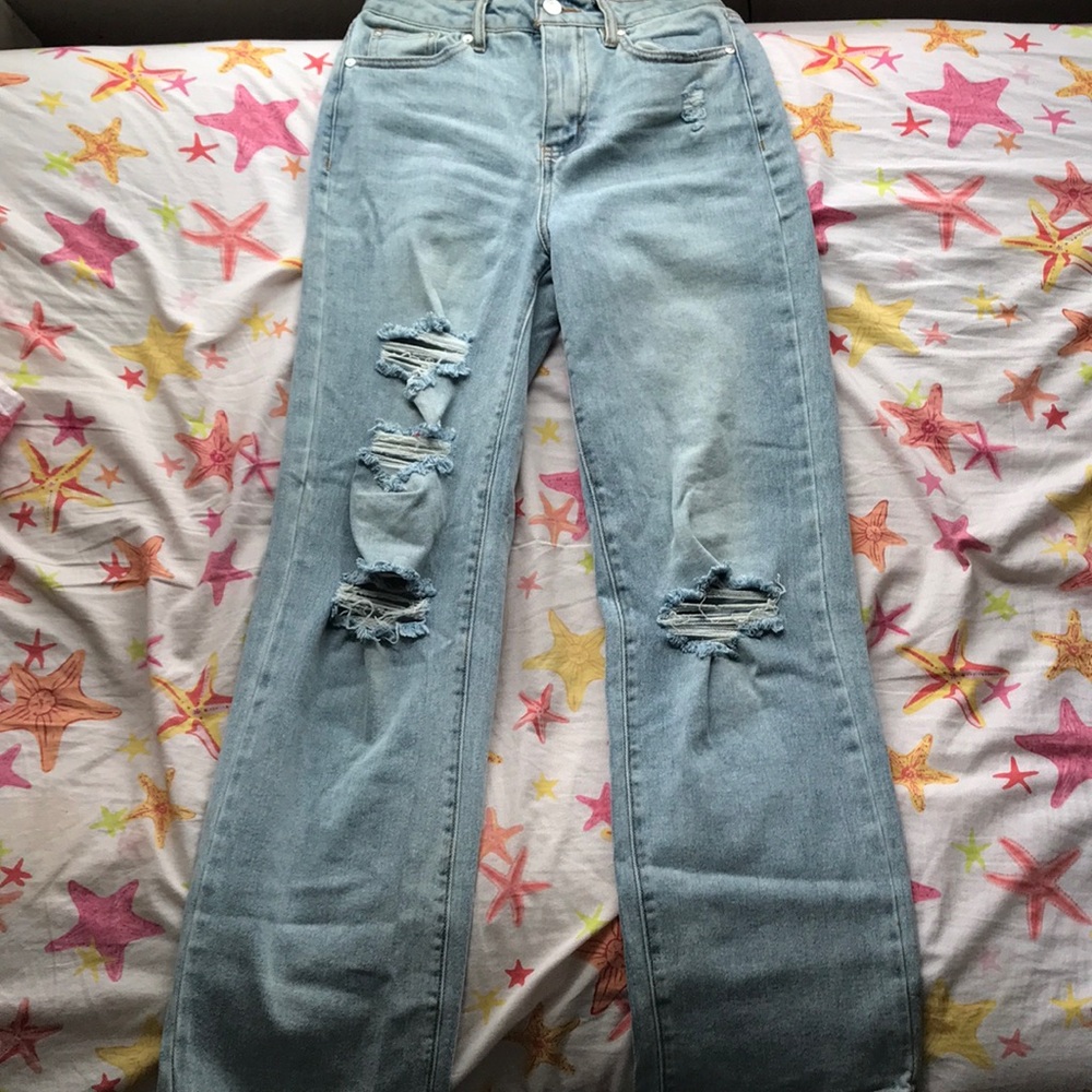 Almost famous, mom jean, light wash ripped jeans